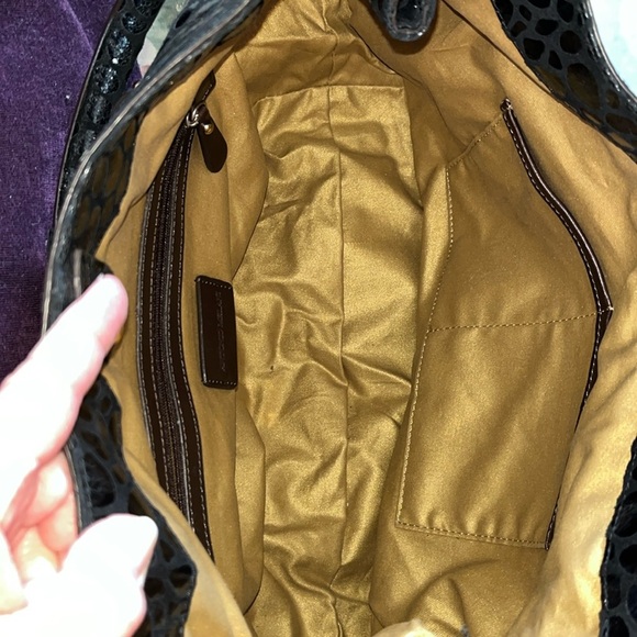 Antonio Melani  NWOT  large shoulder Suede & patent leather  Black stone pattern - Picture 17 of 17